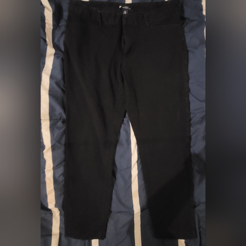 Gap Slim City Crop Black Size 6 Capri